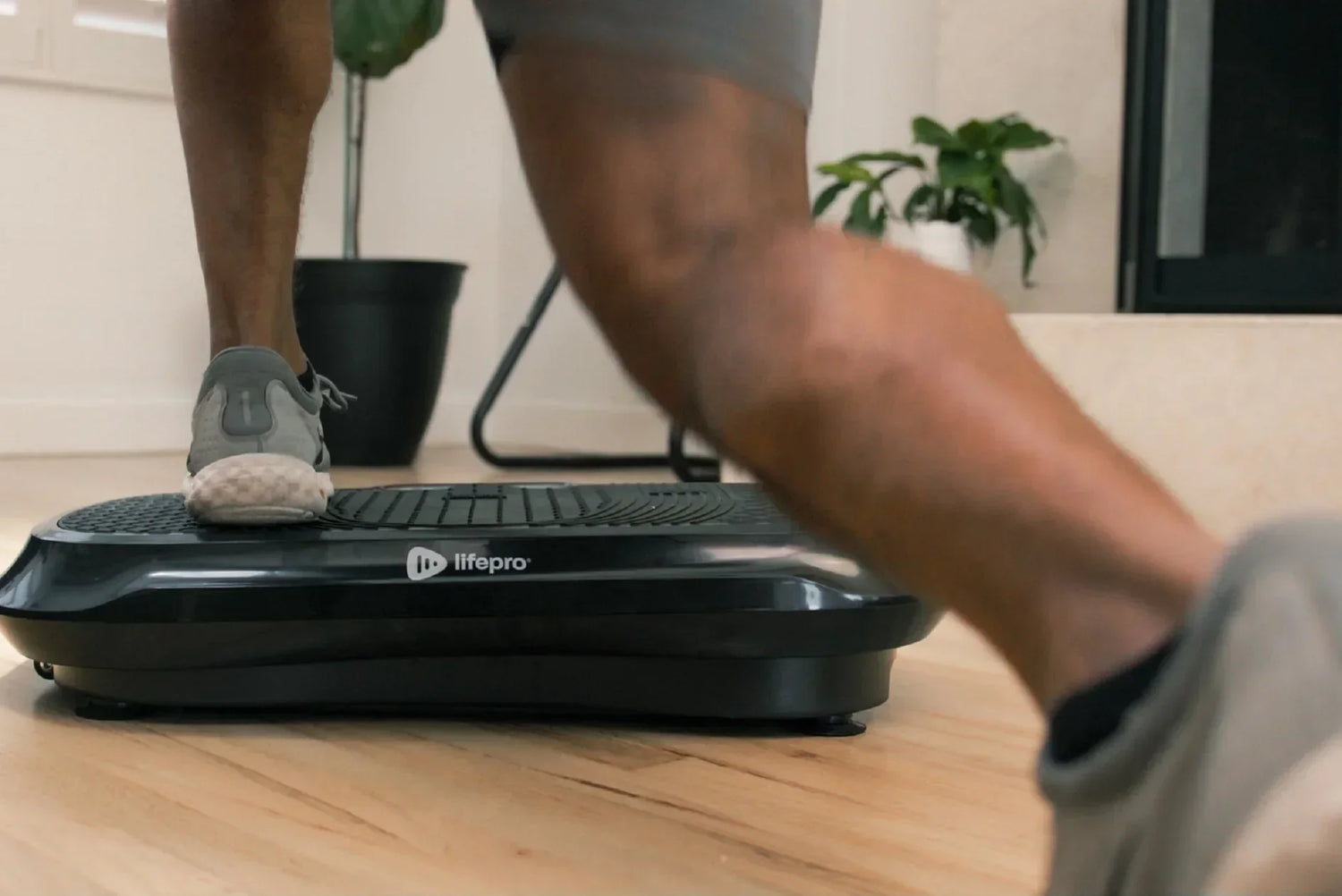 What Is a Vibration Plate & What Do Vibration Plates Do? Lifepro