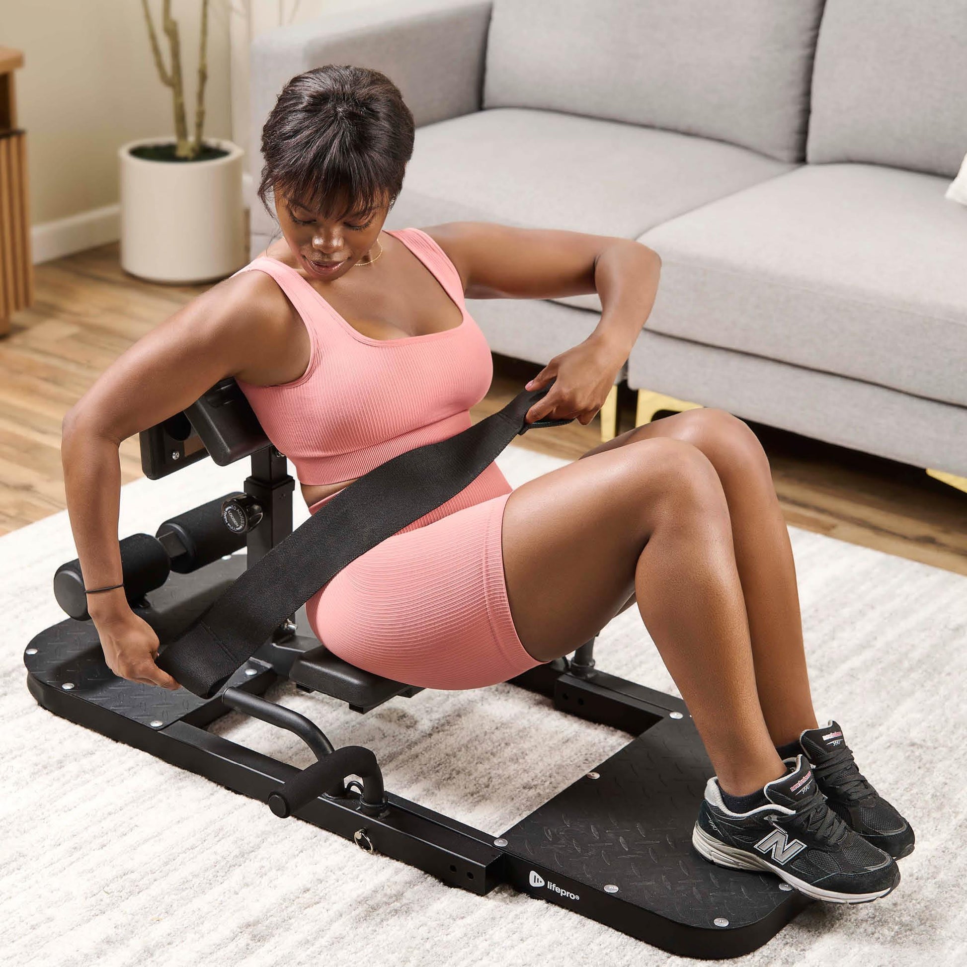 Exercise Nautilus Glute Machine Step Waist Thrust Exercise Pelvic